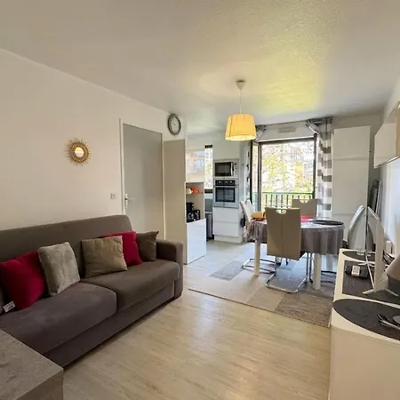Apartament Modern With Direct Access