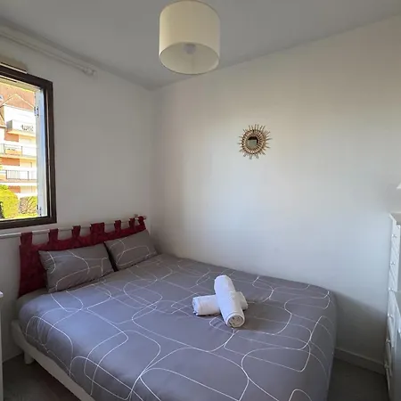 Modern With Direct Access Cabourg